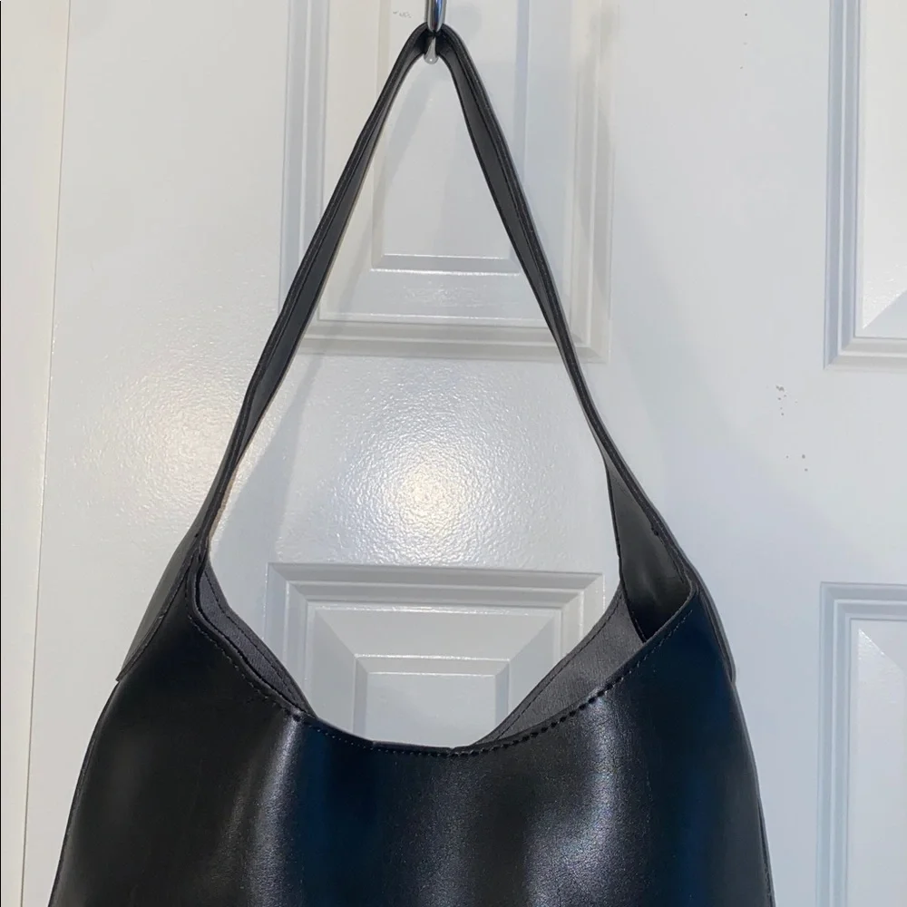 Colton Bucket Bag with Pouch in Black X Revolver 8 OTHER REASONS NEW-Flawed